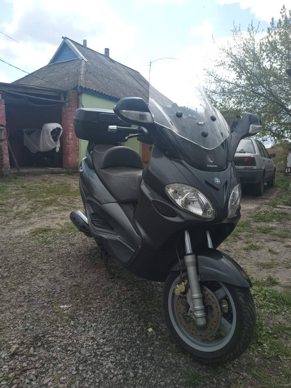 PIAGGIO X9